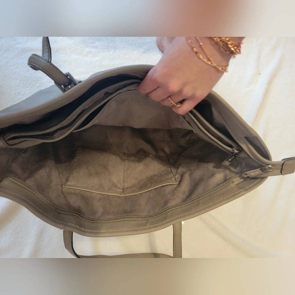 Michael Kors Jet Set Travel Tote Shoulder Bag Taupe Saffiano Leather Work Bag - Picture 6 of 11